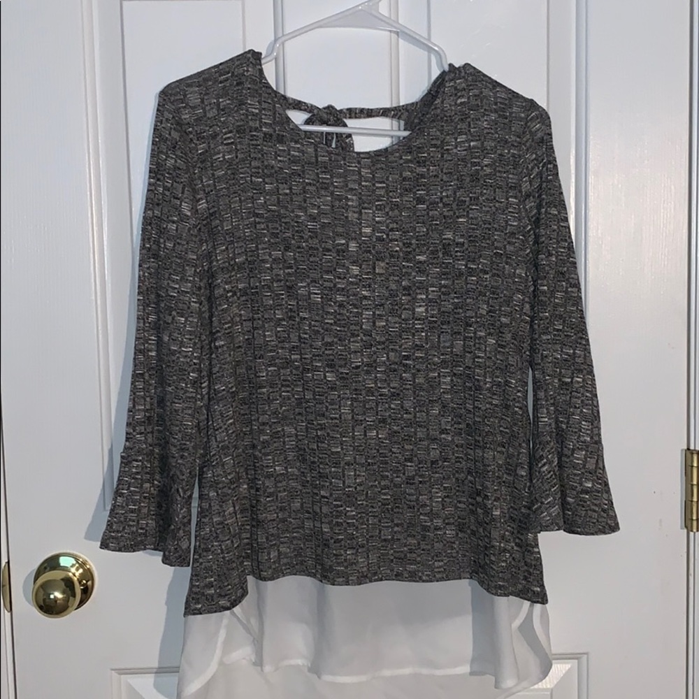 New York and company grey blouse🎃